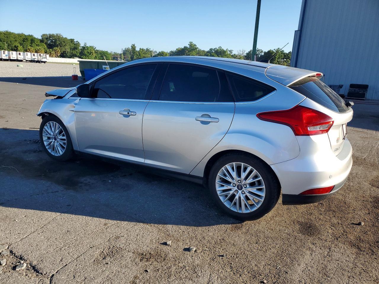 2017 Ford Focus Titanium - Image 2
