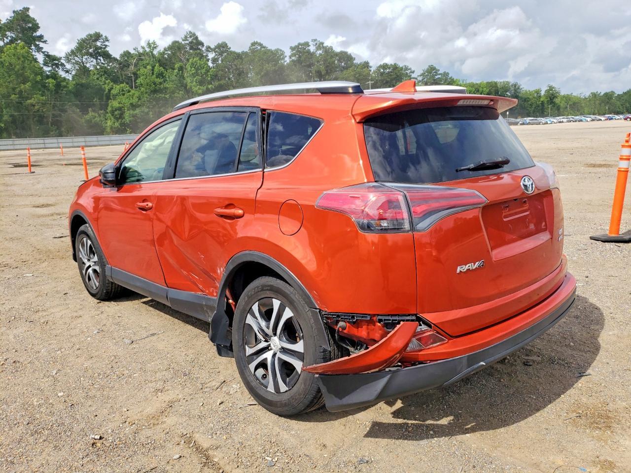 2016 Toyota Rav4 Le - Фото 2