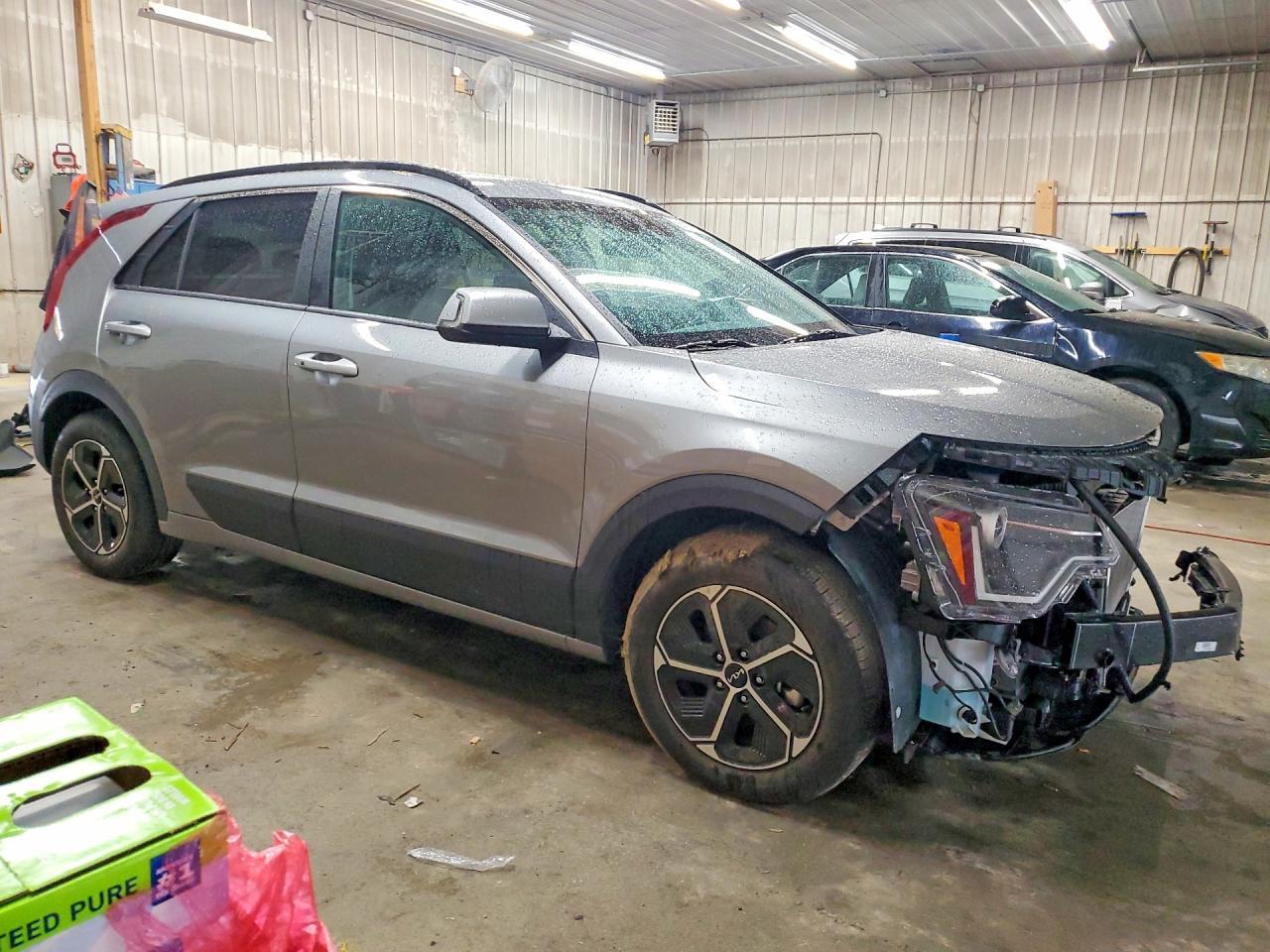 2025 Kia Niro Ex - Image 4