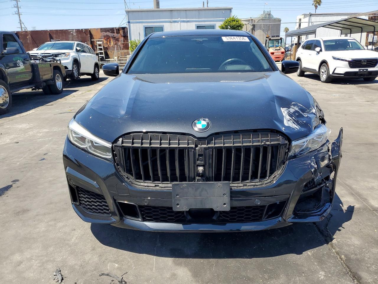 2021 BMW 750 Xi - Фото 5