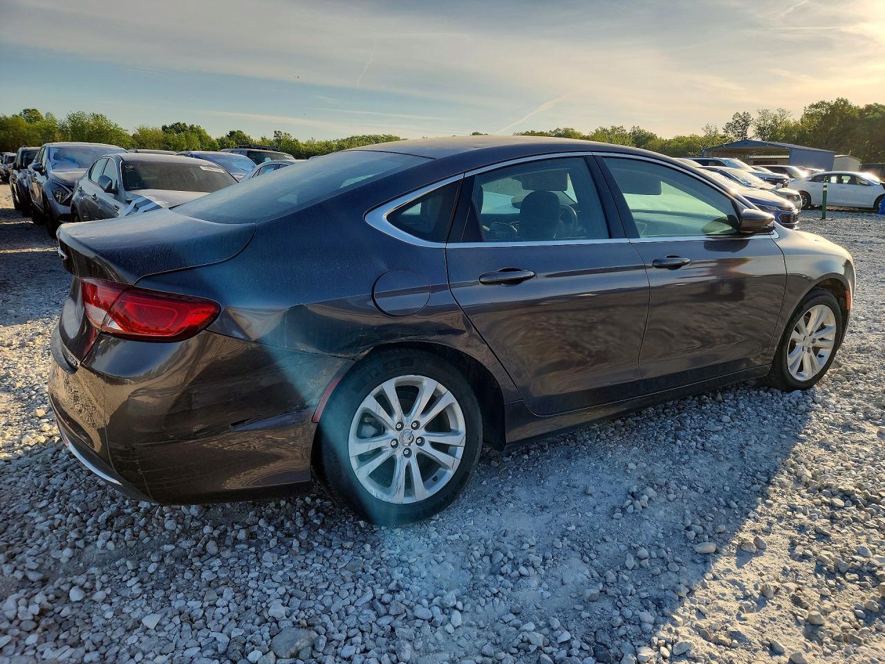2016 Chrysler 200 Limited - Image 3