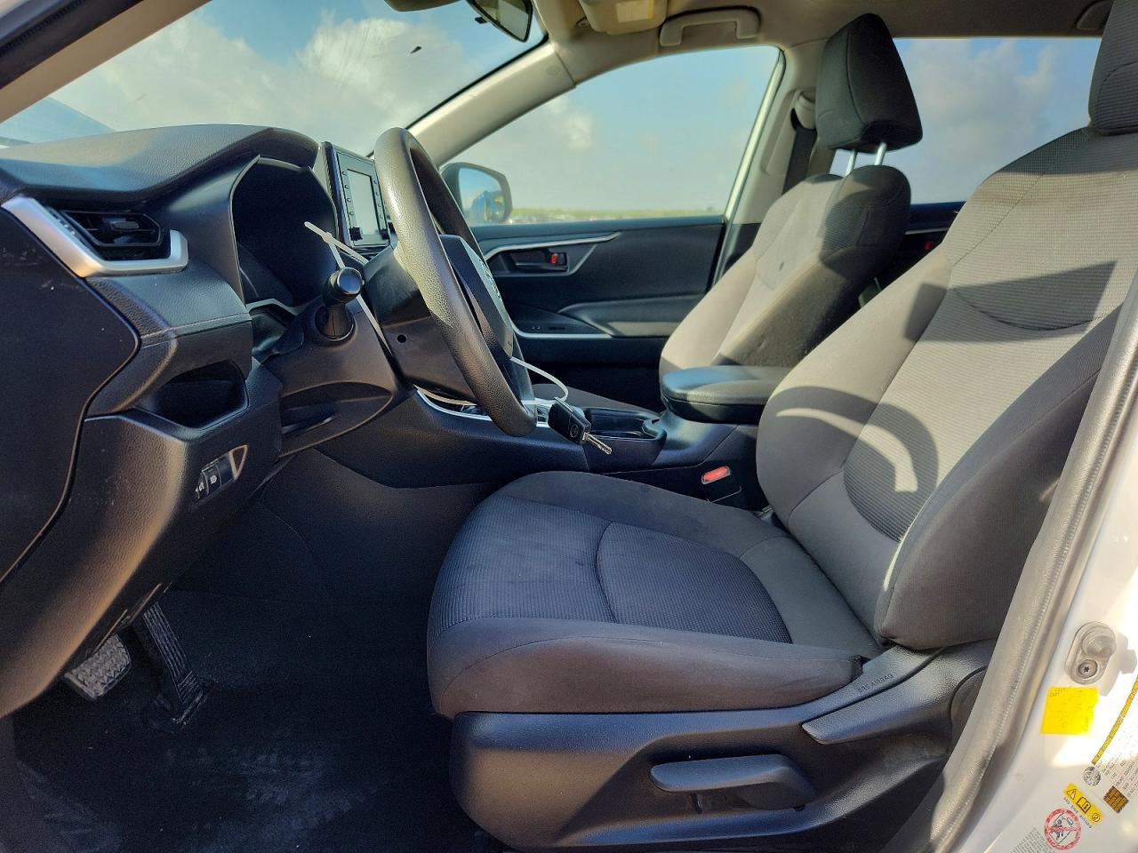 2019 Toyota Rav4 Le - Image 7