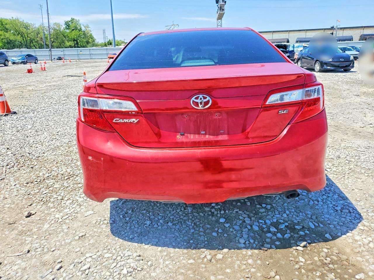 2014 Toyota Camry - Фото 6