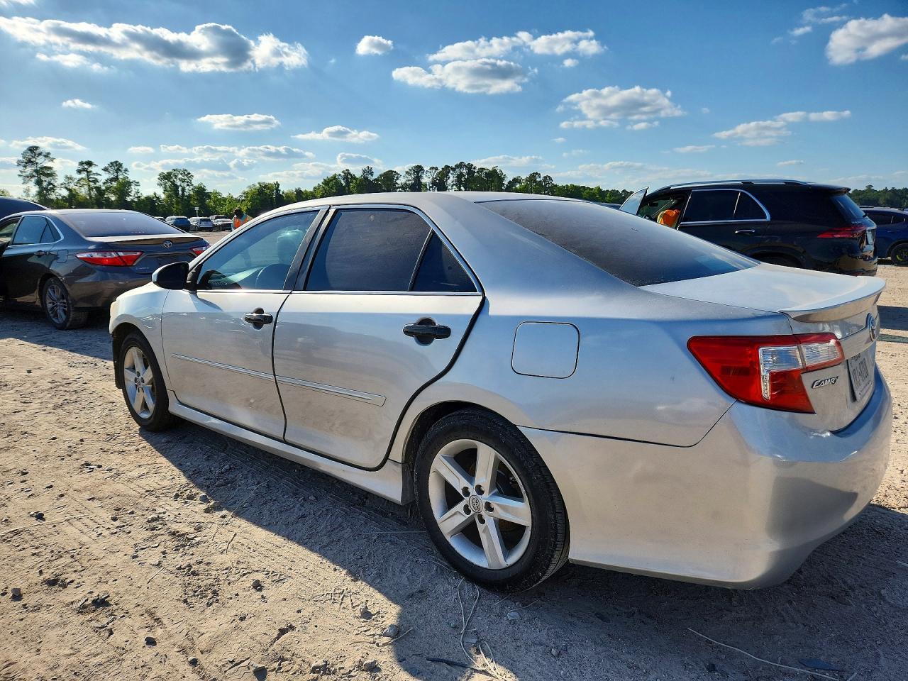 2013 Toyota Camry Se - Фото 2