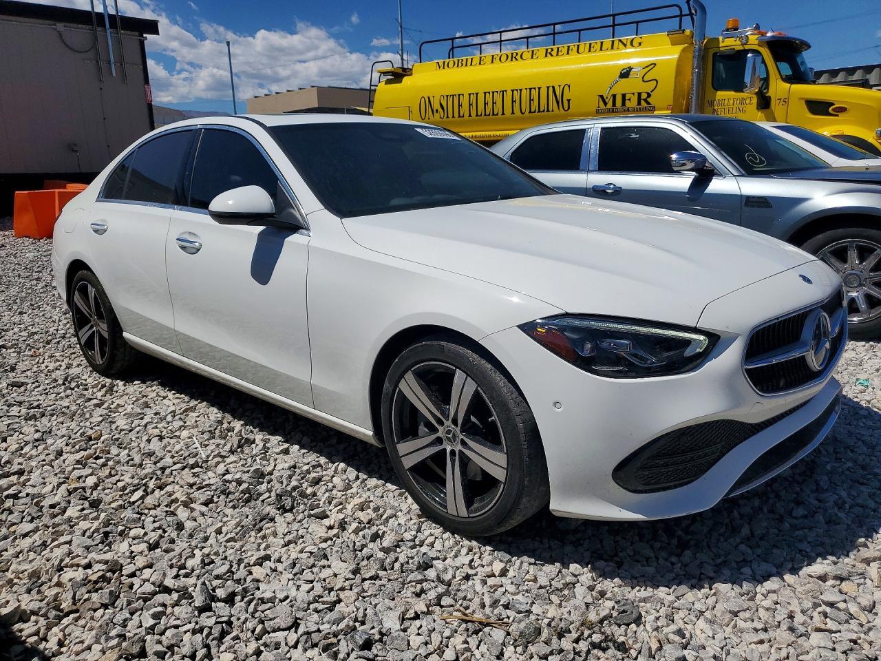 2025 Mercedes-Benz C 300 - Image 4