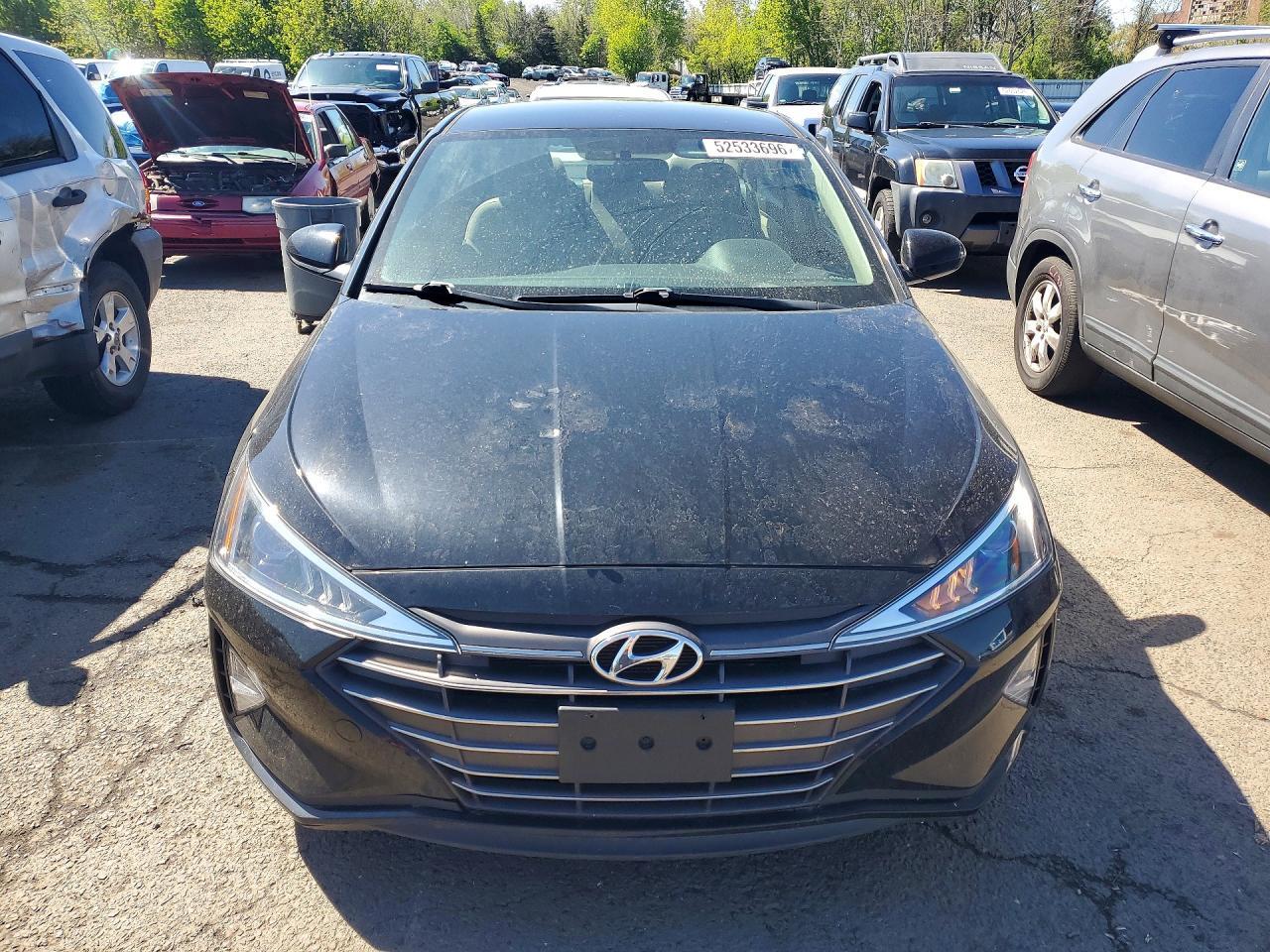 2019 Hyundai Elantra Se - Image 5