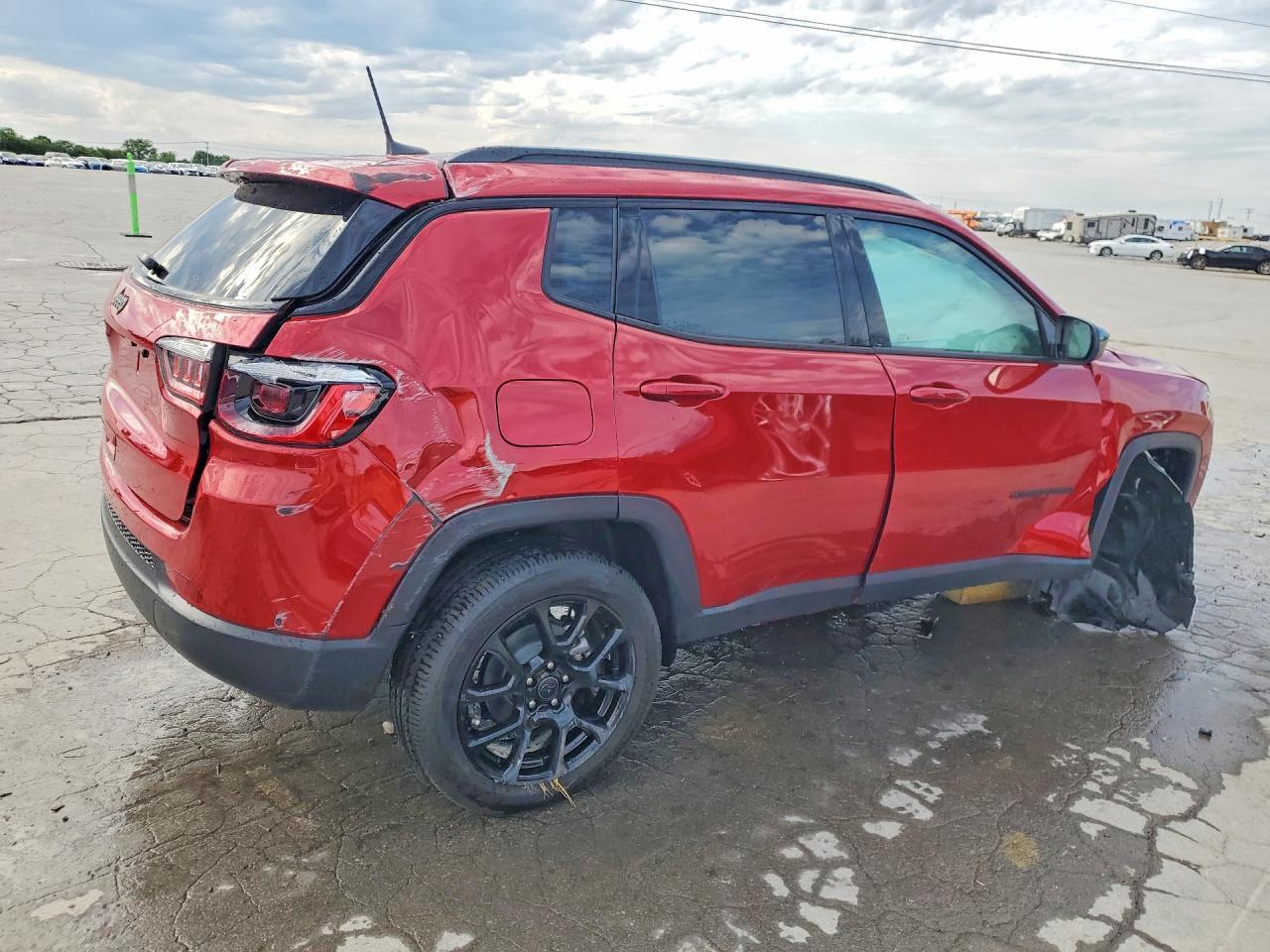 2026 Jeep Compass Latitude - Image 3