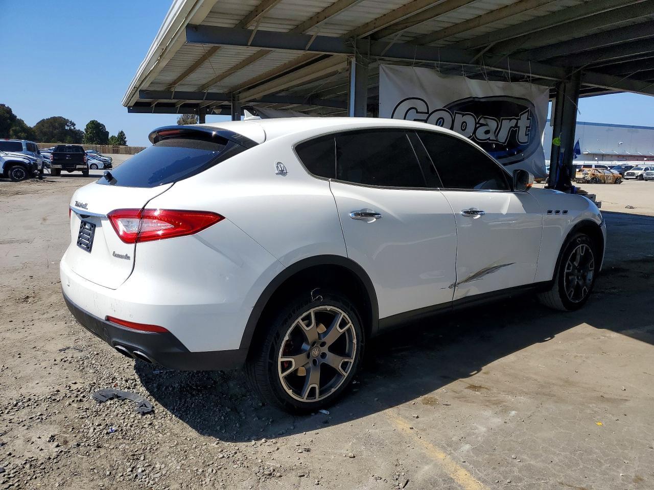 2018 Maserati Levante - Фото 3