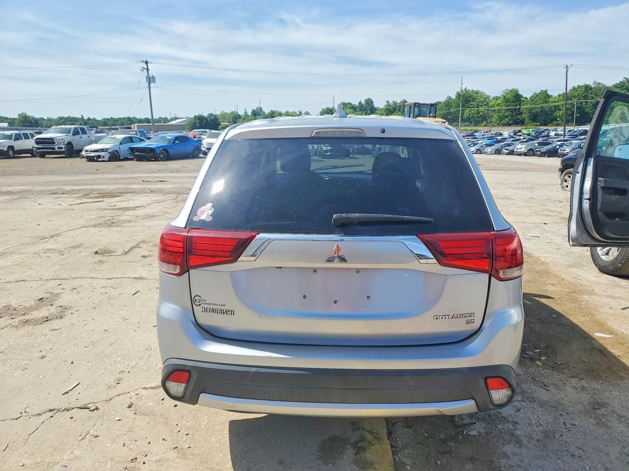 2017 Mitsubishi Outlander Se - Фото 6