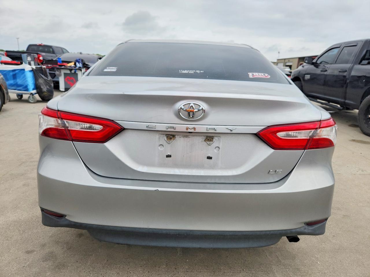 2018 Toyota Camry Le - Image 6