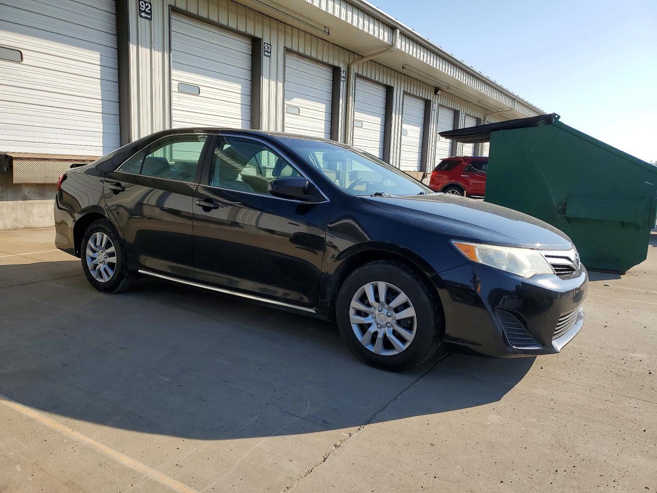 2012 Toyota Camry Le - Image 4