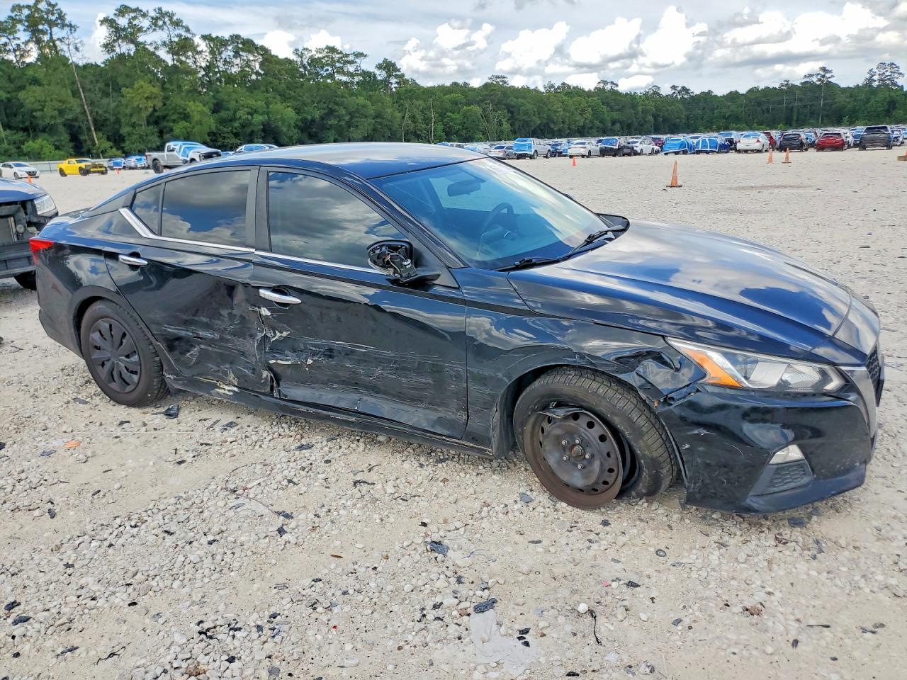 2020 Nissan Altima S - Image 4