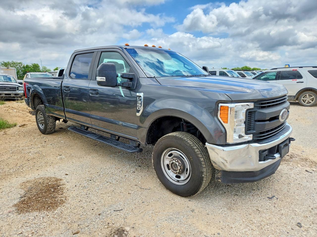 2019 Ford F350 Super Duty - Фото 4