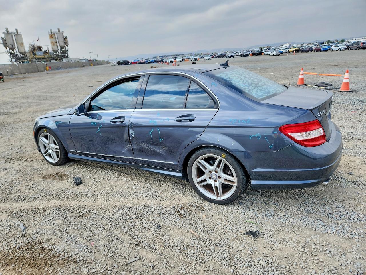 2011 Mercedes-Benz C 300 - Фото 2