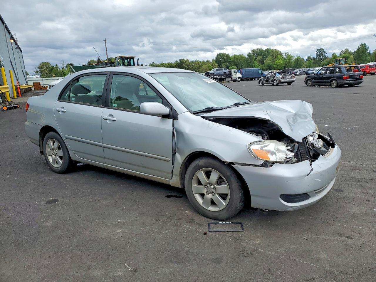 2005 Toyota Corolla Le - Image 4