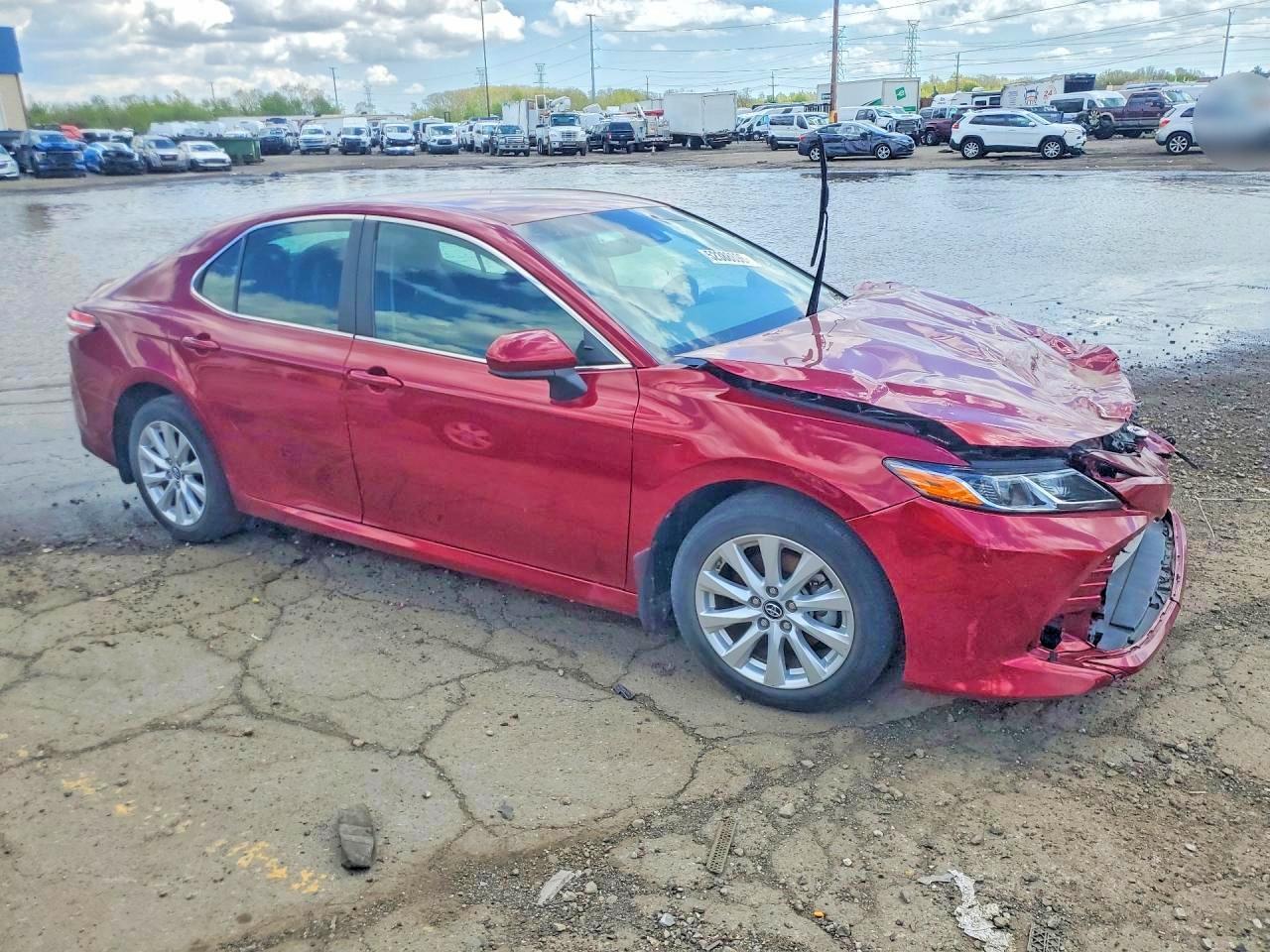 2018 Toyota Camry Le - Фото 4