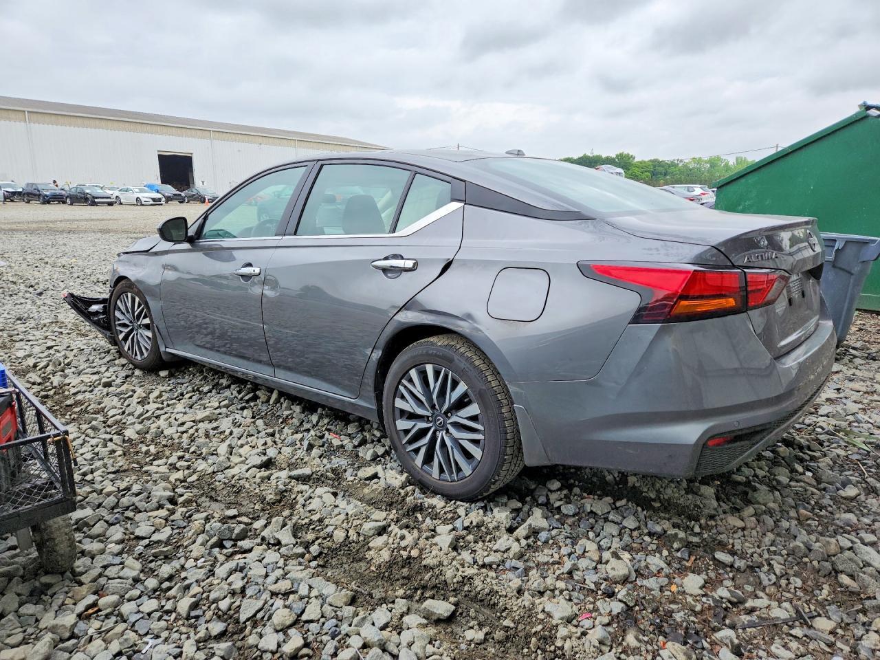 2025 Nissan Altima Sv - Image 2