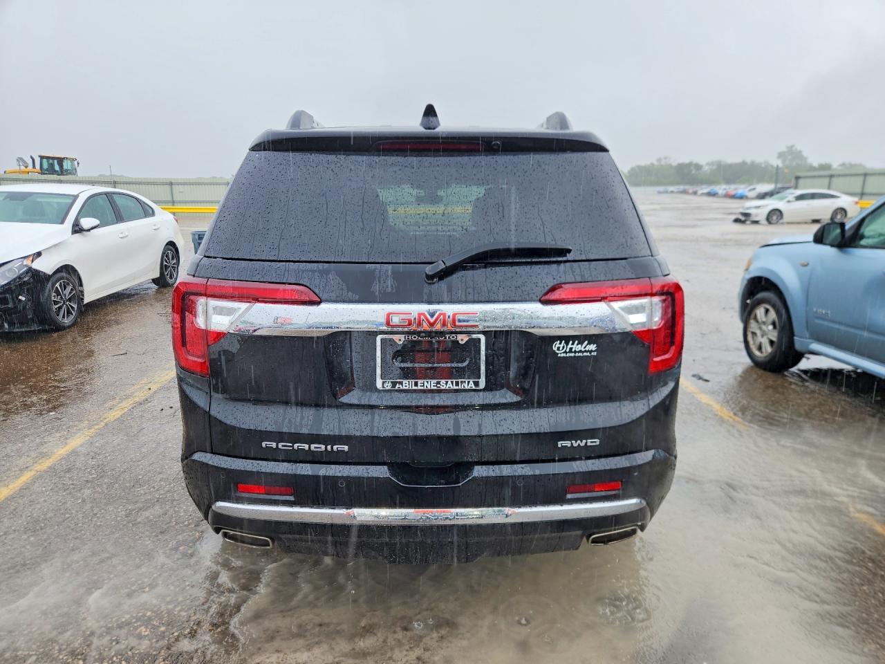 2023 GMC Acadia Denali - Image 6