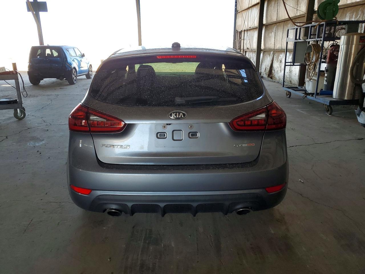 2017 Kia Forte5 Sx - Image 6