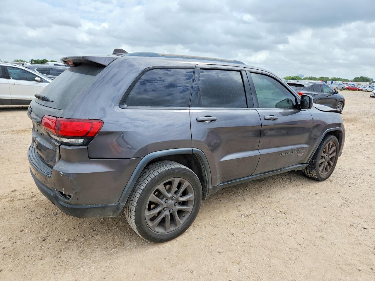 2017 Jeep Grand Cherokee Laredo - Фото 3
