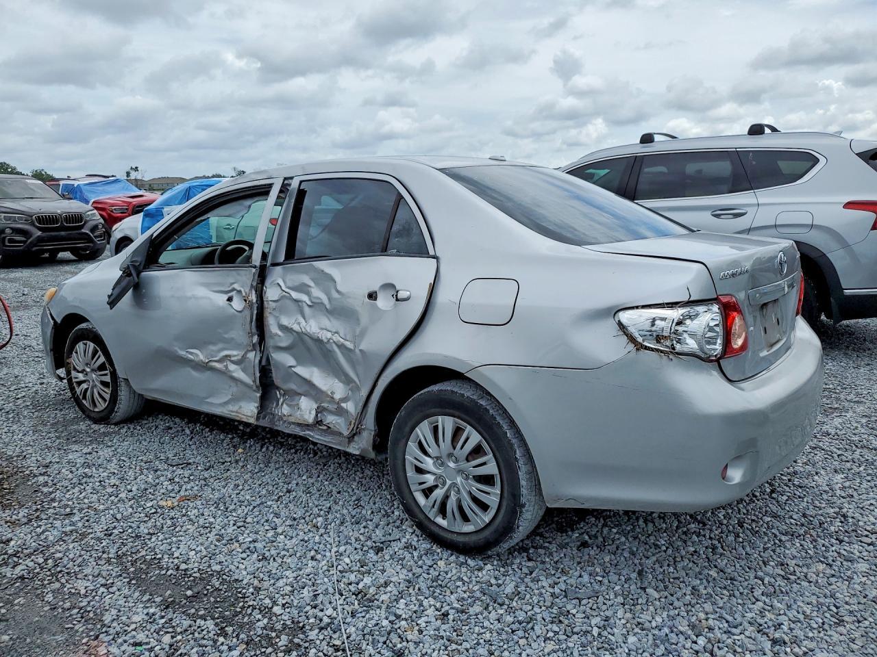 2010 Toyota Corolla Le - Фото 2