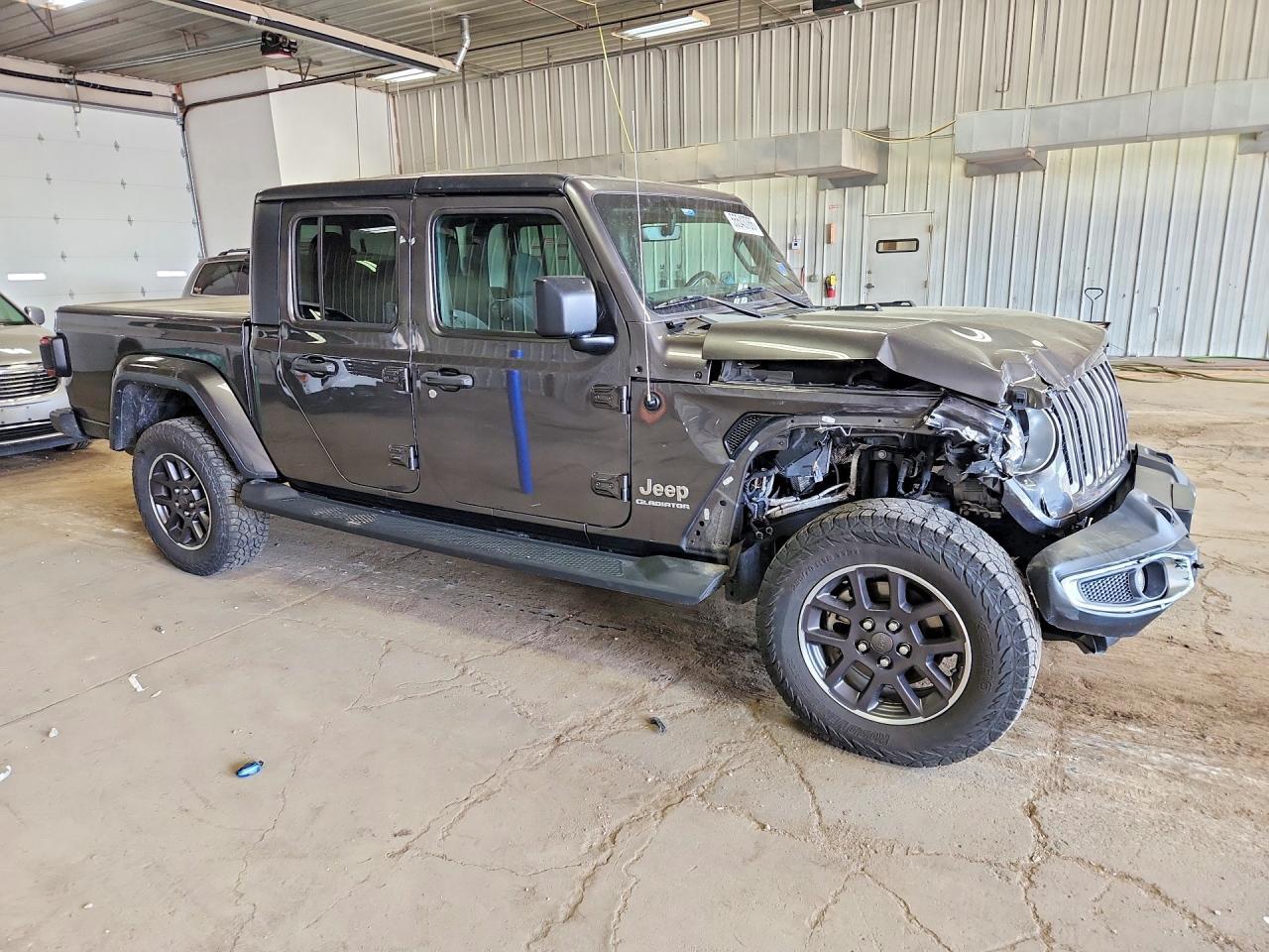 2022 Jeep Gladiator Overland - Image 4