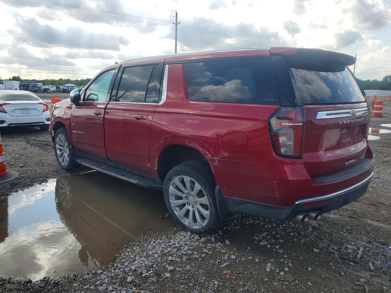 2023 Chevrolet Suburban K1500 Premier - Image 2
