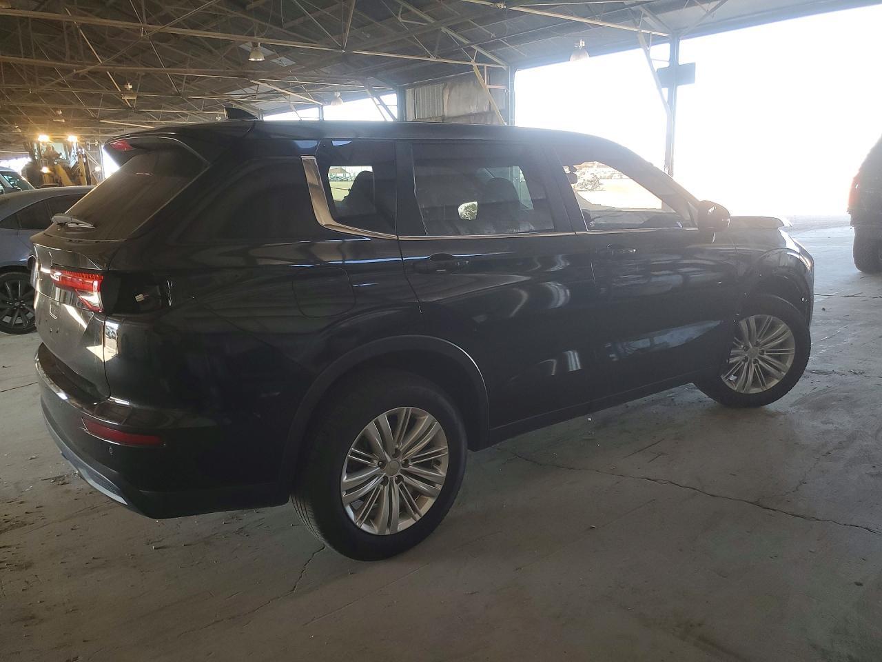2022 Mitsubishi Outlander Es - Фото 3