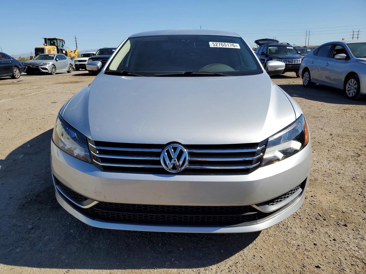 2015 Volkswagen Passat S - Image 5