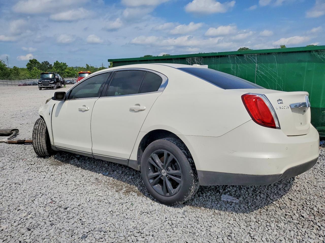 2009 Lincoln Mks - Image 2