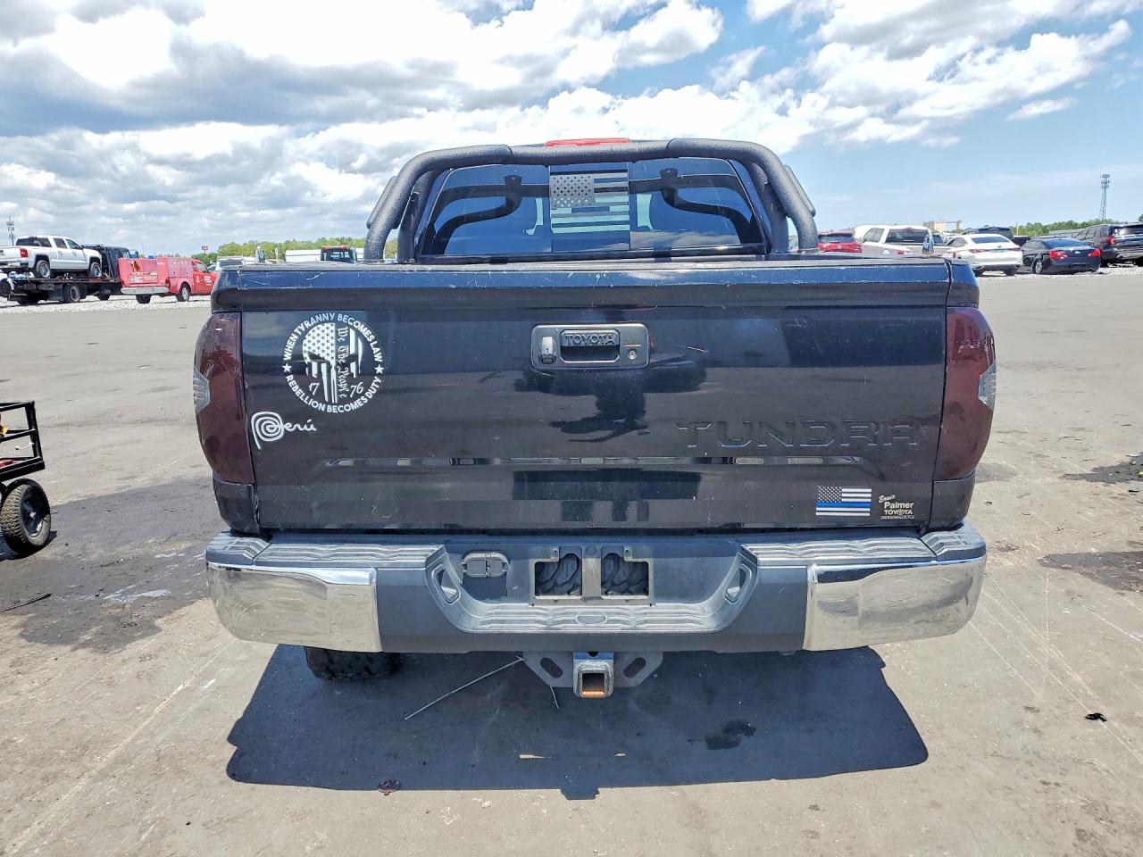 2016 Toyota Tundra Sr5 - Image 6