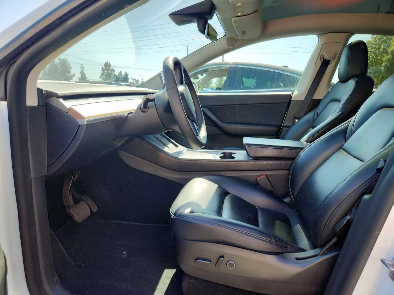 2022 Tesla Model Y - Фото 7