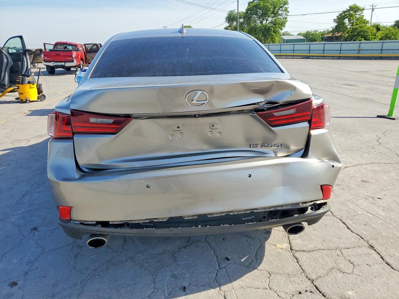 2016 Lexus Is 200T - Фото 6