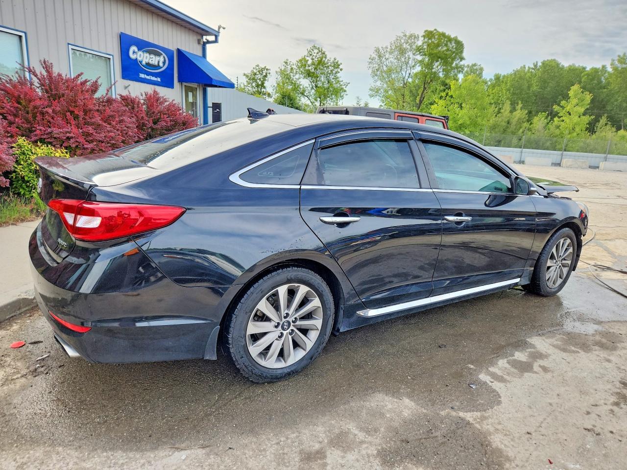 2016 Hyundai Sonata Sport - Image 3