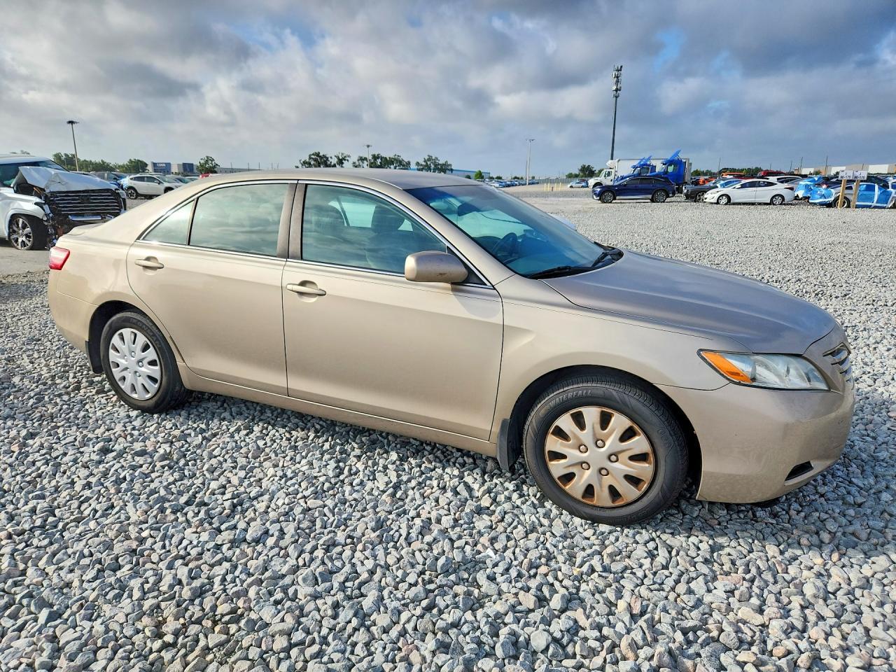 2007 Toyota Camry Le - Image 4
