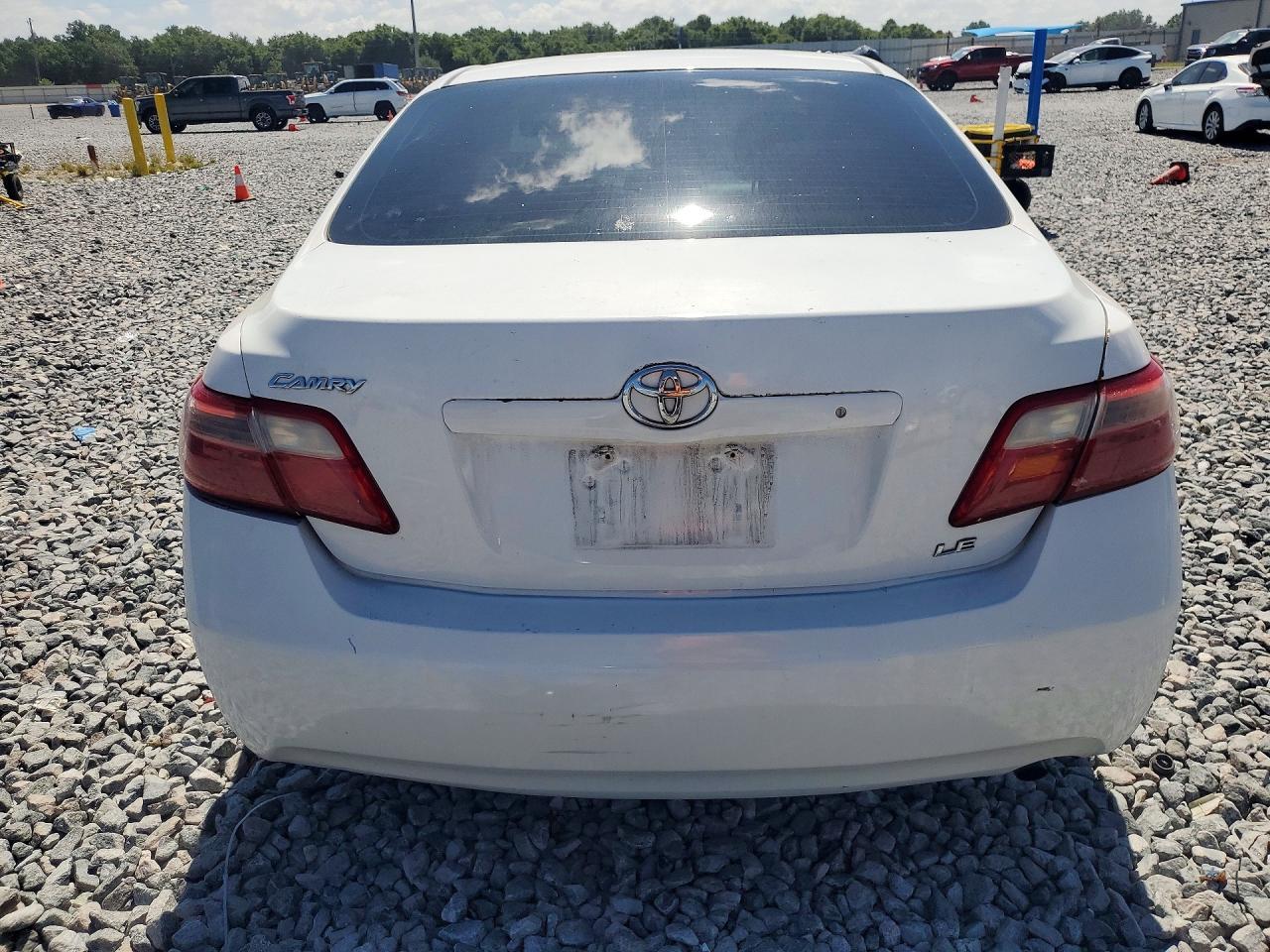 2009 Toyota Camry Le - Image 6