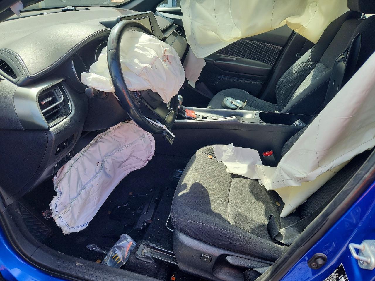 2018 Toyota C-Hr Xle Premium - Image 7