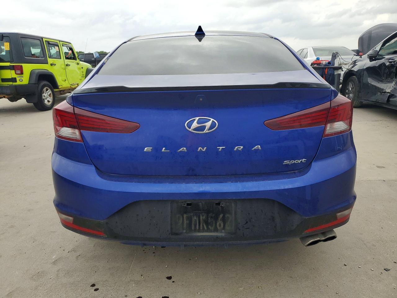 2020 Hyundai Elantra Sport - Фото 6