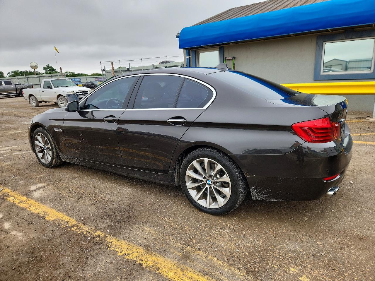 2016 BMW 528 I - Image 2