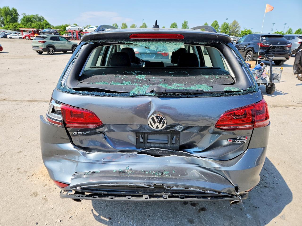 2017 Volkswagen Golf Sportwagen S - Фото 6
