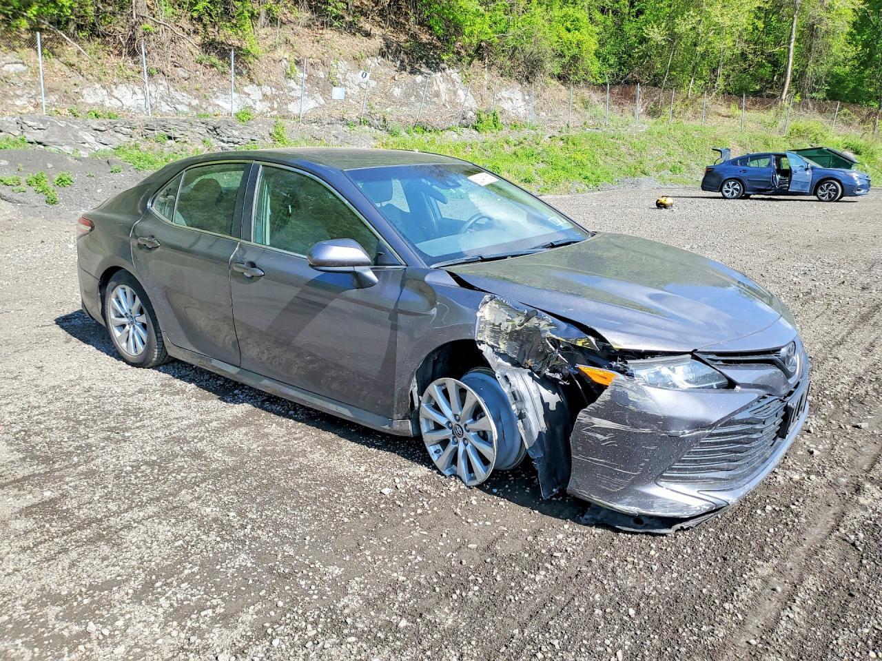 2018 Toyota Camry Le - Image 4