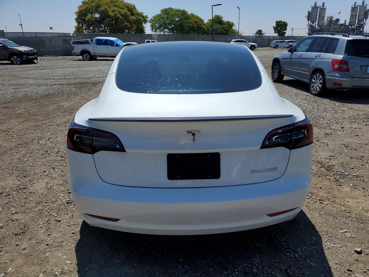2023 Tesla Model 3 - Фото 6