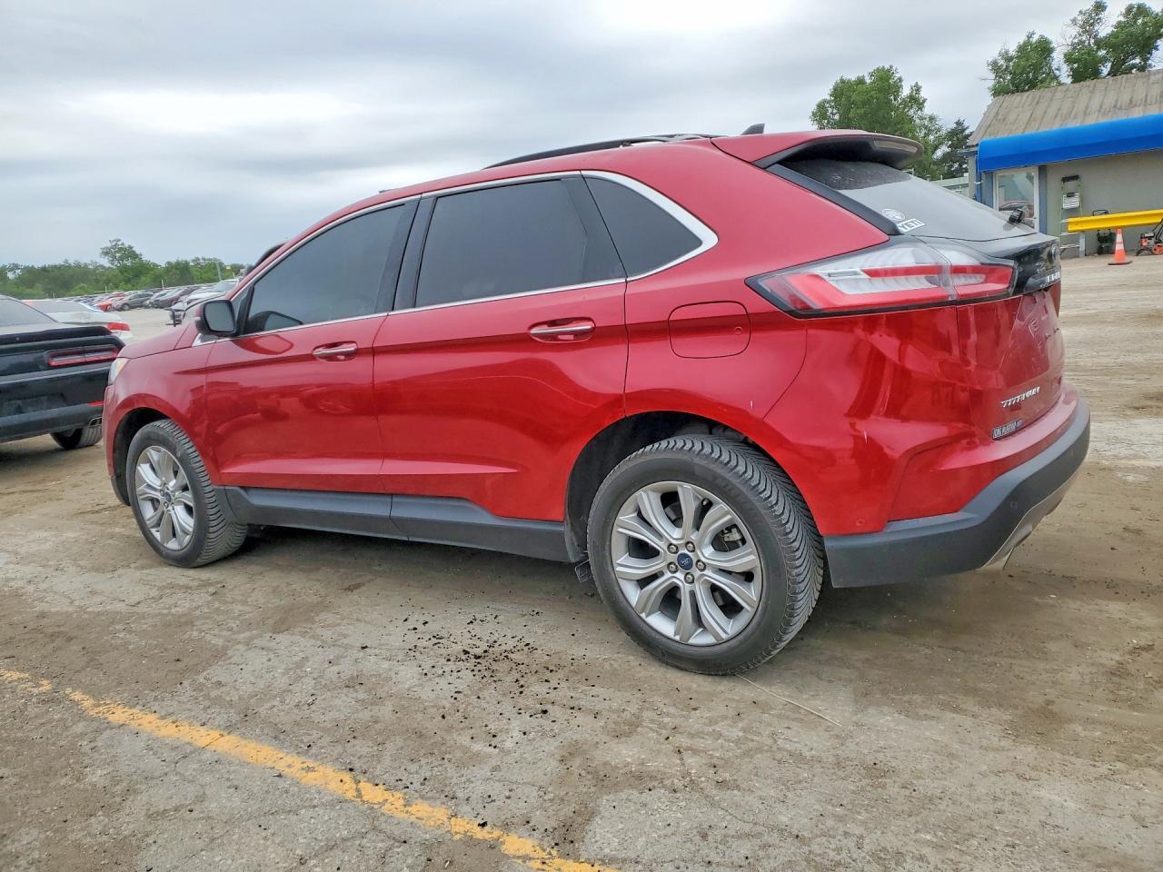 2021 Ford Edge Titanium - Фото 2