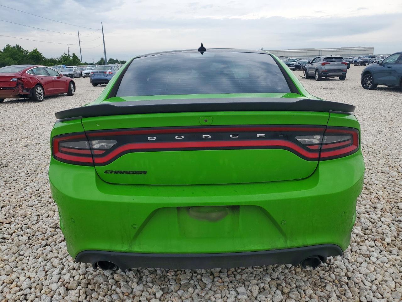 2017 Dodge Charger R - Image 6
