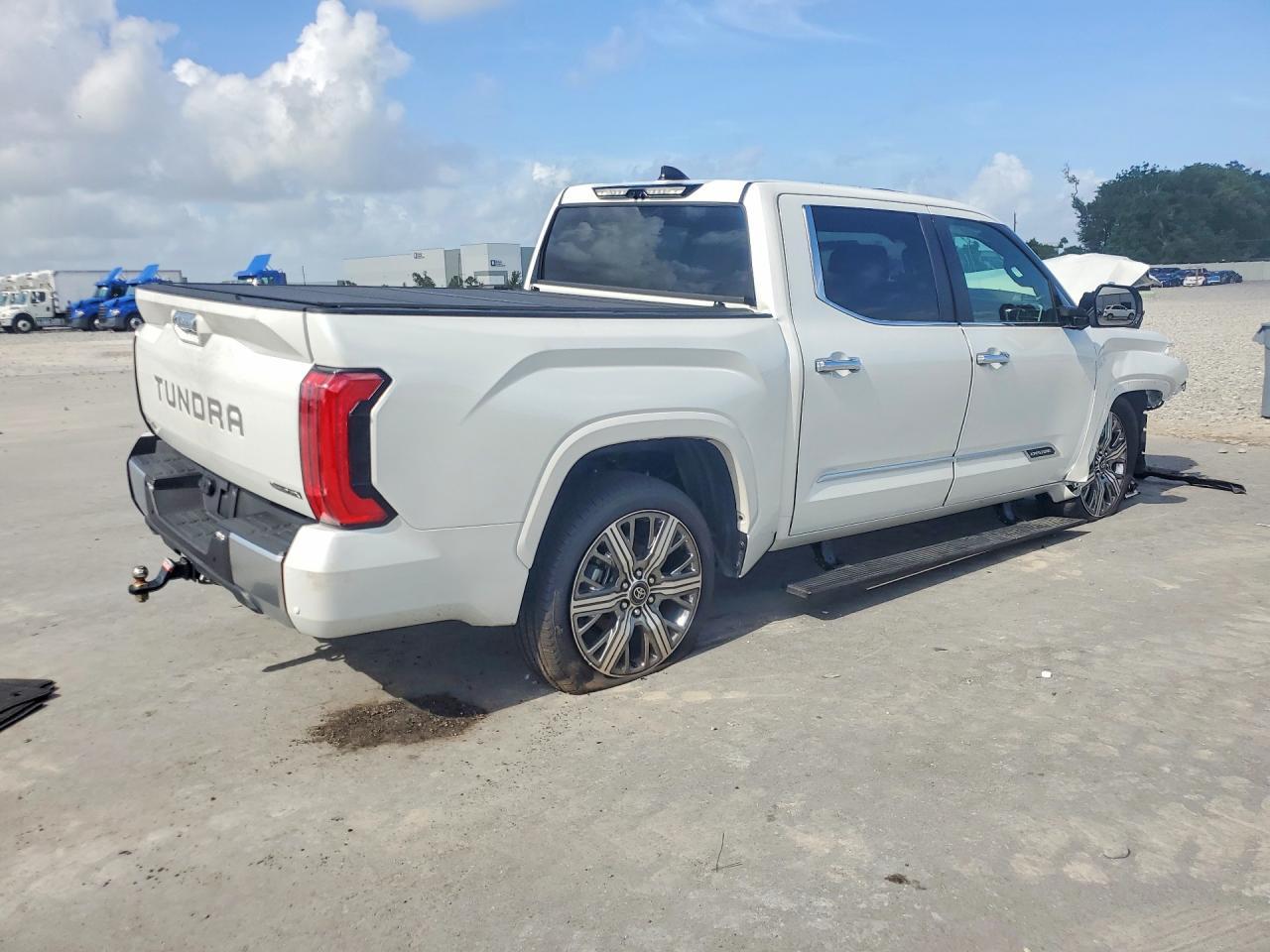 2026 Toyota Tundra Crewmax Capstone - Фото 3