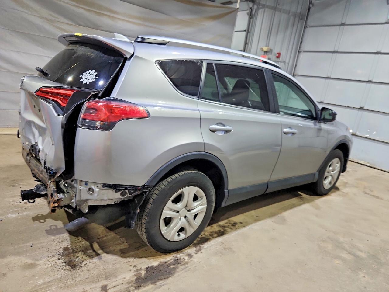 2017 Toyota Rav4 Le - Фото 3