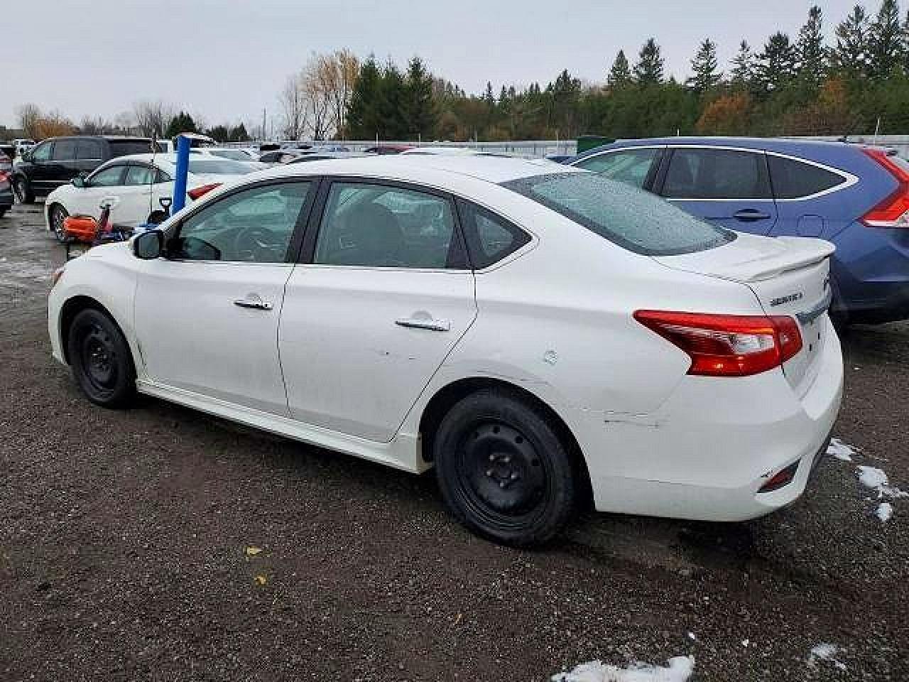 2016 Nissan Sentra S - Фото 3