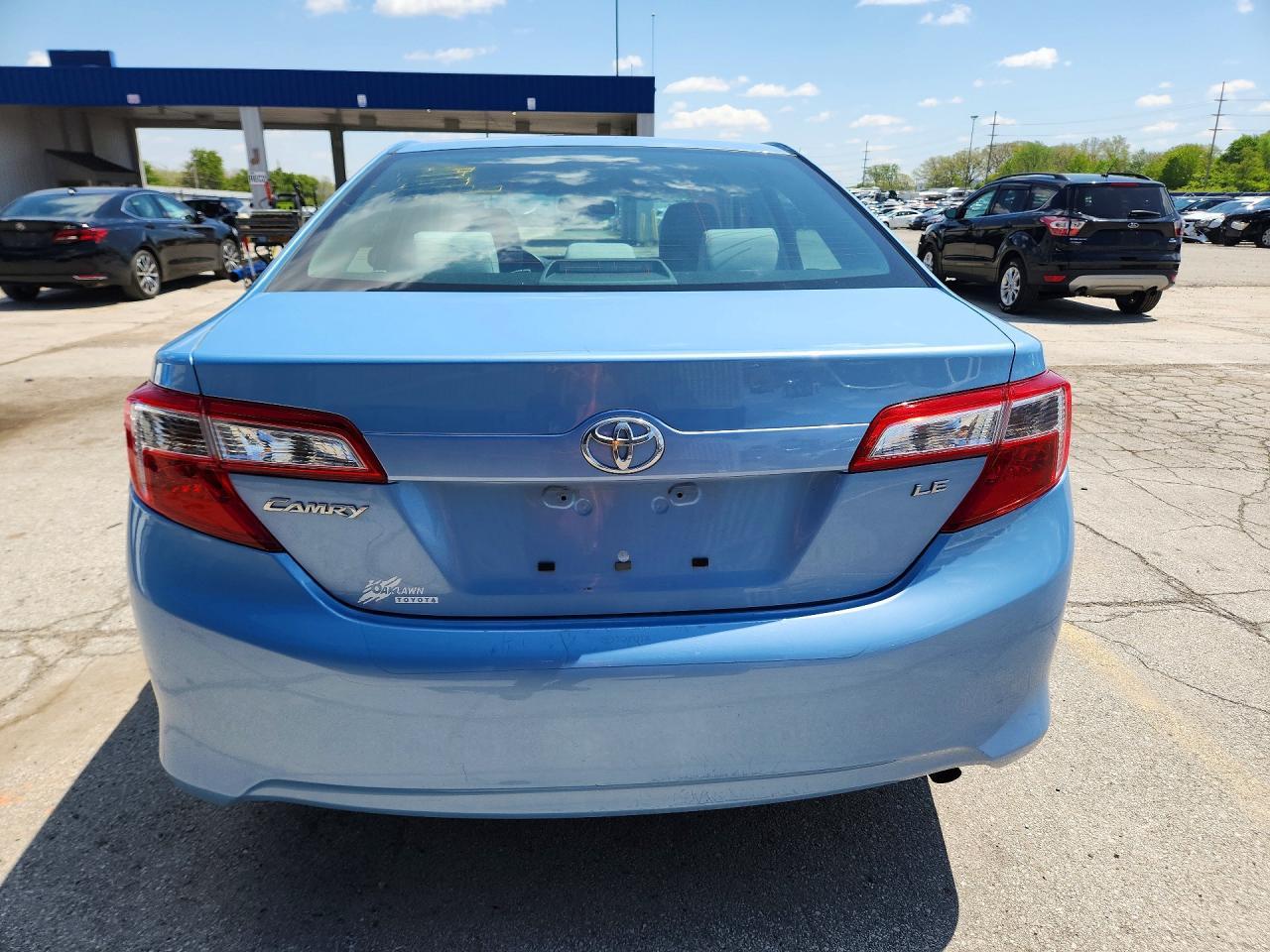 2012 Toyota Camry Le - Image 6