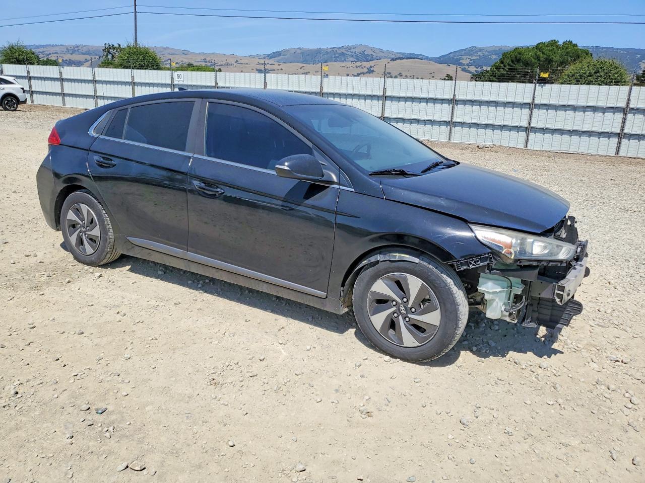 2019 Hyundai Ioniq Sel - Фото 4