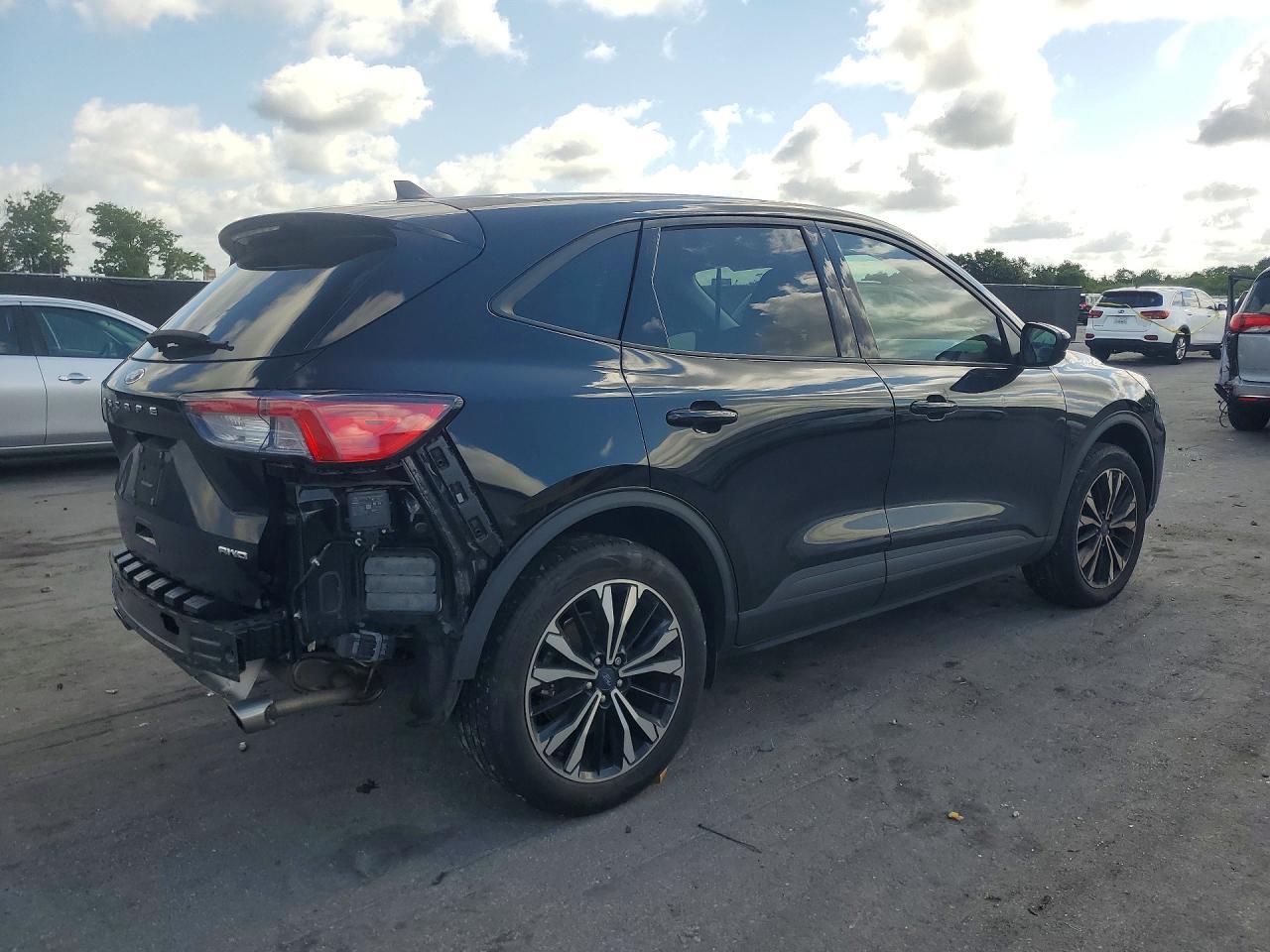 2022 Ford Escape Se - Фото 3